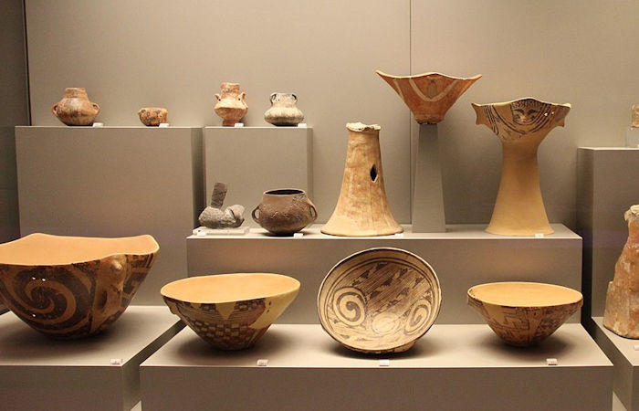 How Did Hunter-Gatherers Spread Knowledge Of Pottery Vast Distances Over A Short Period Of Time?
